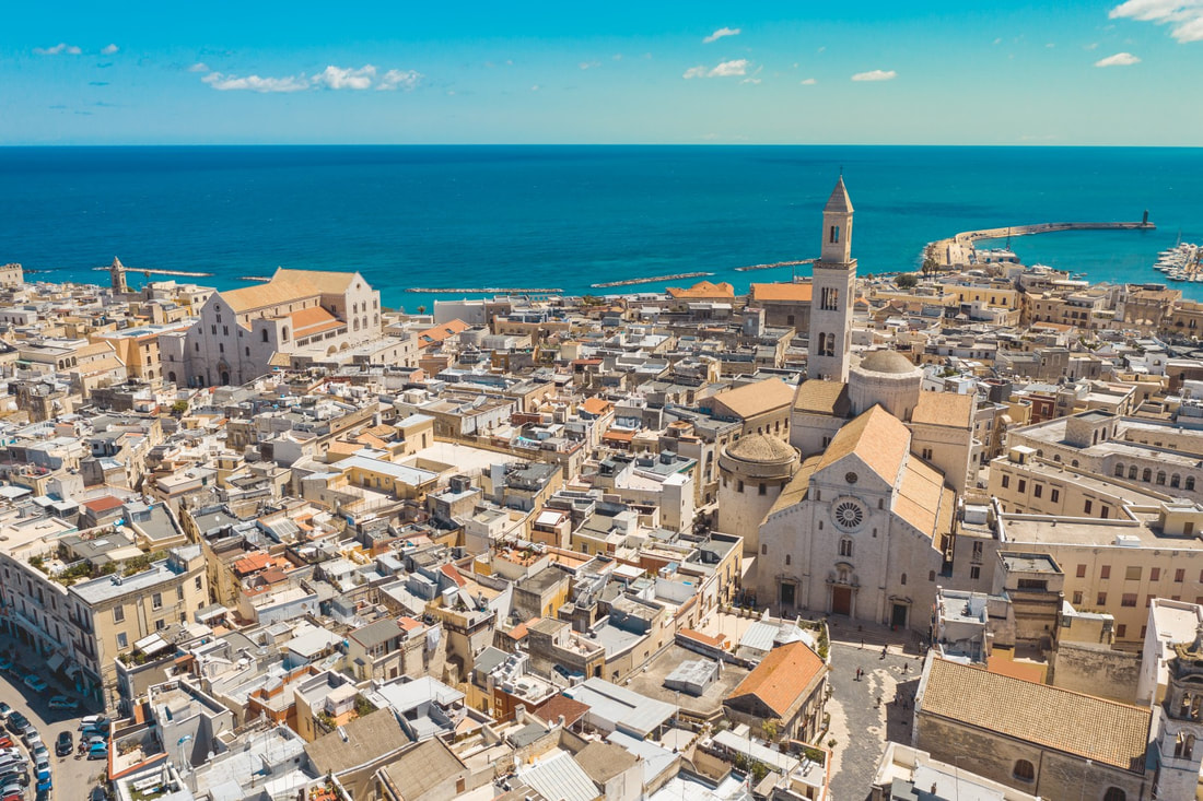 Veduta aerea di Bari Vecchia e della Basilica di San Nicola
