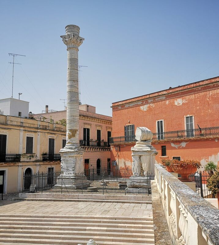La via Appia, Brindisi - Itinerari gravel in Puglia