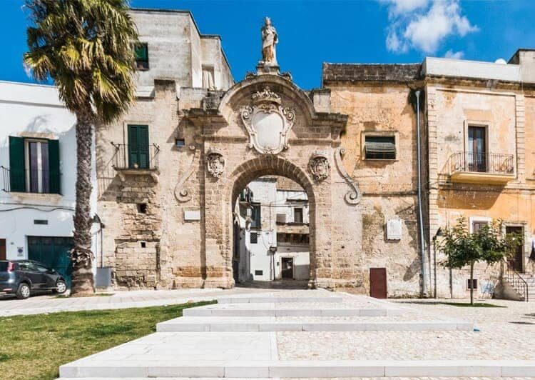 La Porta degli Ebrei nel centro storico di Oria